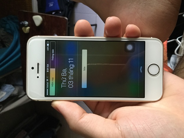 Không chỉ điện thoại Samsung mà cả iPhone cũng có thể bị lỗi sọc dọc màn hình